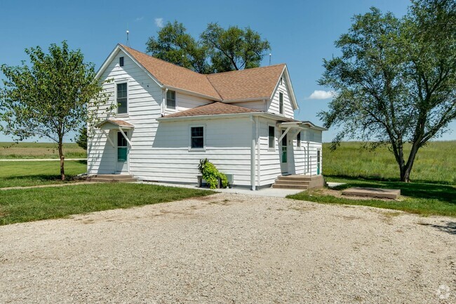 Building Photo - Country House in the Rock Creek School Dis...