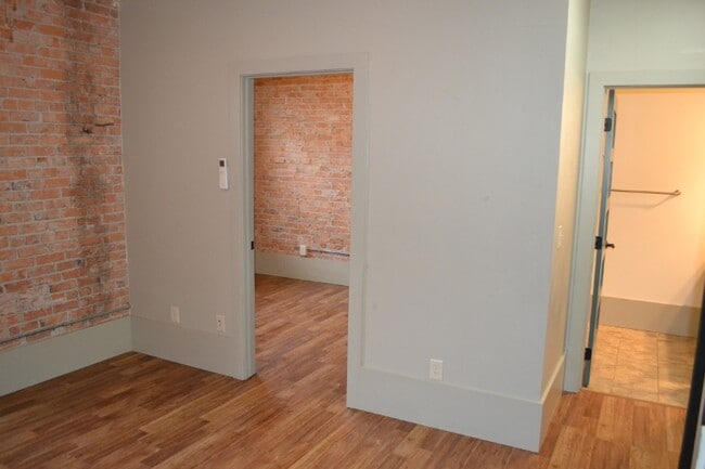 Photo - 112 N Pattee St Unit 300