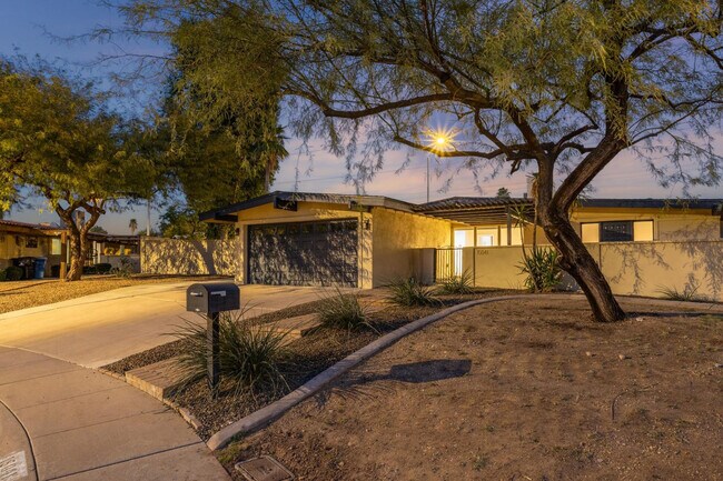 Photo - 15041 N 6th St