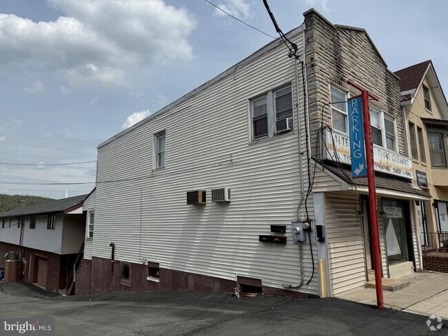 Building Photo - 2441 Perkiomen Ave Rental