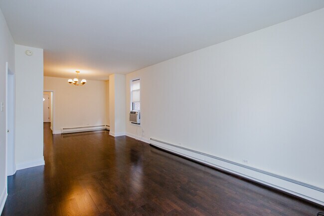 Photo - 3607 S Emerald Ave Unit 1
