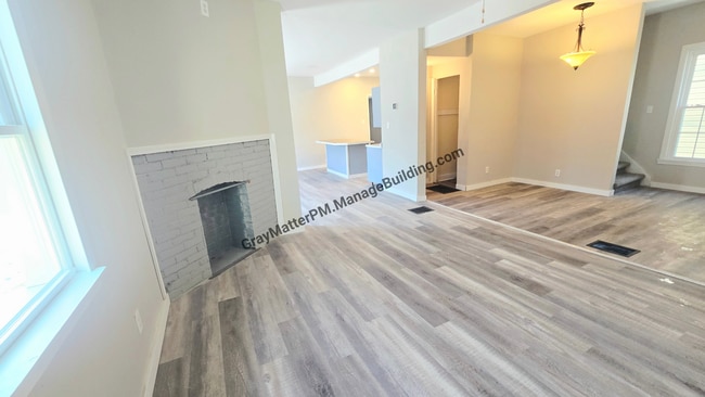 Photo - 1032 Raspberry St