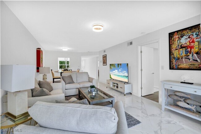 1055 Forest Lakes Dr Unit F203