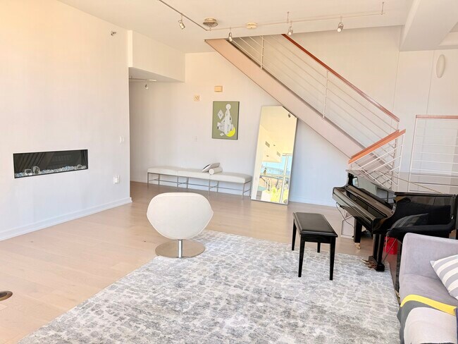 Photo - 207 King St Unit 503