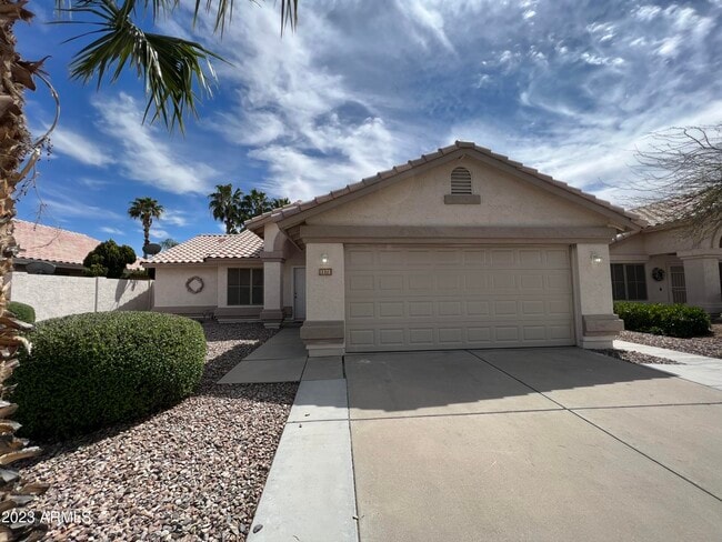Photo - 1171 W Goldfinch Way House