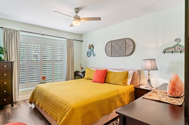 1937 Grove Bluff Cir W Unit SI ID1578491P