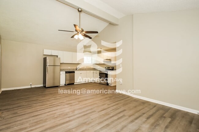 Photo - 102 Lincoln St