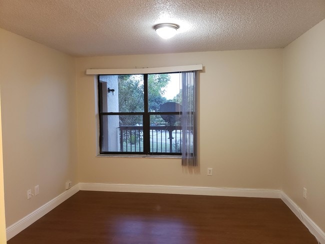 Photo - 4581 W McNab Rd