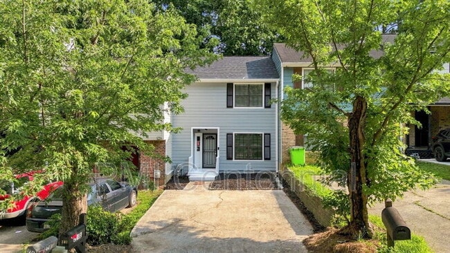 Photo - 281 Flagstone Way