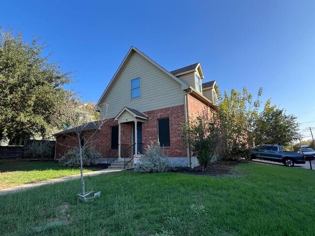 Photo - 1309 Olander St