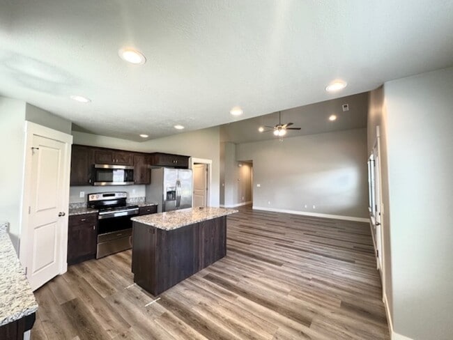 Photo - 1095 S 150 W