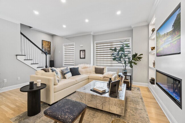 Photo - 20 Columbus Cir