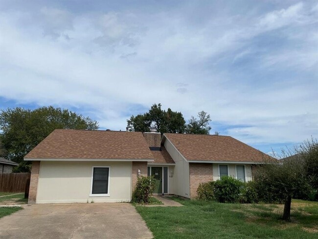 Building Photo - 710 Andover Dr Rental