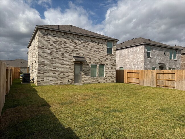 Photo - 16718 Spotted Oak Dr