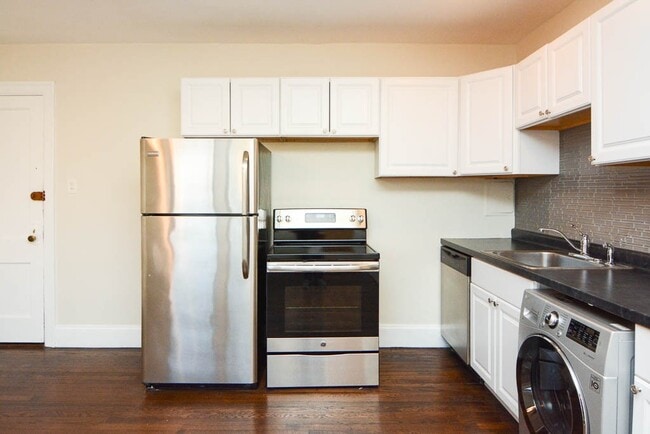 Photo - 3345 N Marshfield Ave Unidad 302