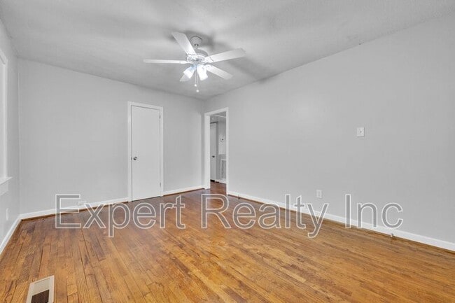 Photo - 6148 Court M