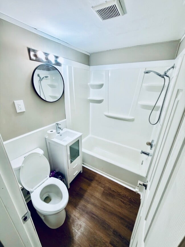 Photo - 201 Wotring Street