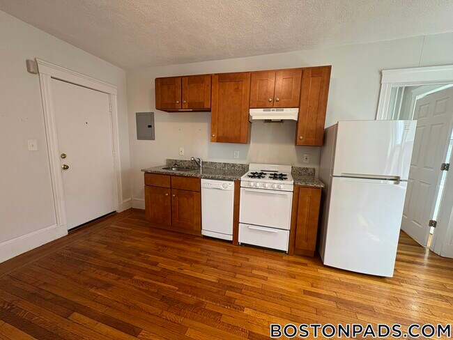 Photo - 1615 Commonwealth Ave Unidad 27