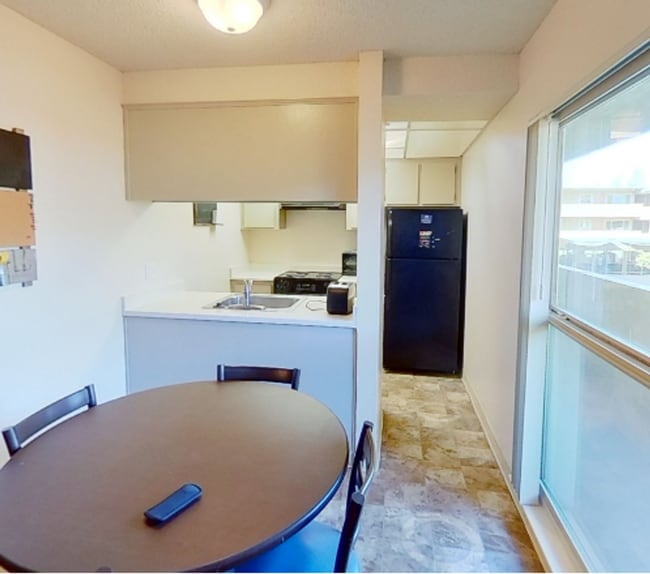 Photo - University Court