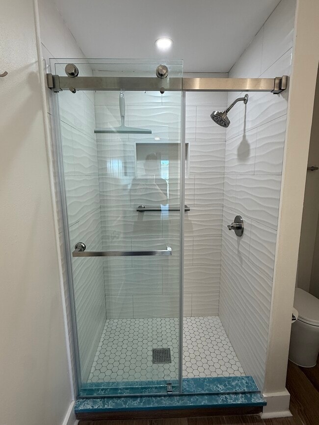 Master Bath - 6300 Flotilla Dr Unit 98