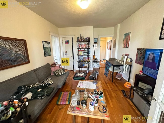 Photo - 1629 Commonwealth Ave Unidad 14 Rental