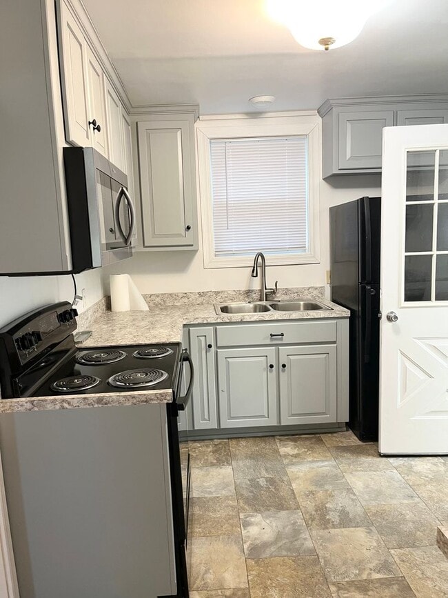Photo - 1335 Edenville Rd