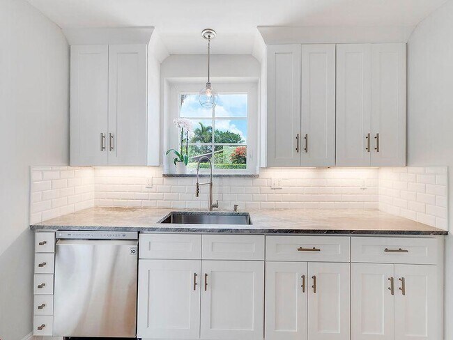 Photo - 1029 N Palmway