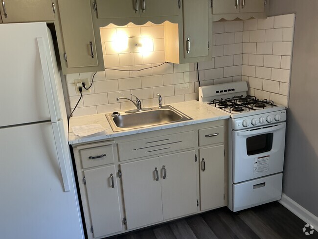 Building Photo - 3828 W Marion St Unit 3828 w Marion Rental
