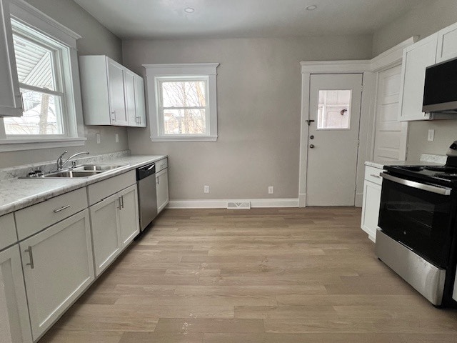 Photo - 911 E Washington St