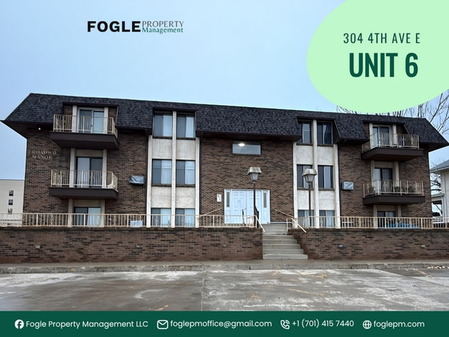 Building Photo - Broadway Manor Unit #6