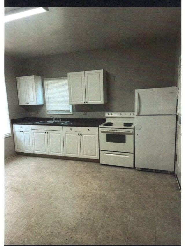 Photo - 590 Sumner St