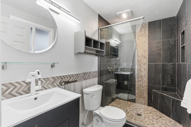 Photo - 8682 Alpen Cir