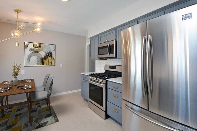 Cocina de la planta principal - 5204 Grandview Ln