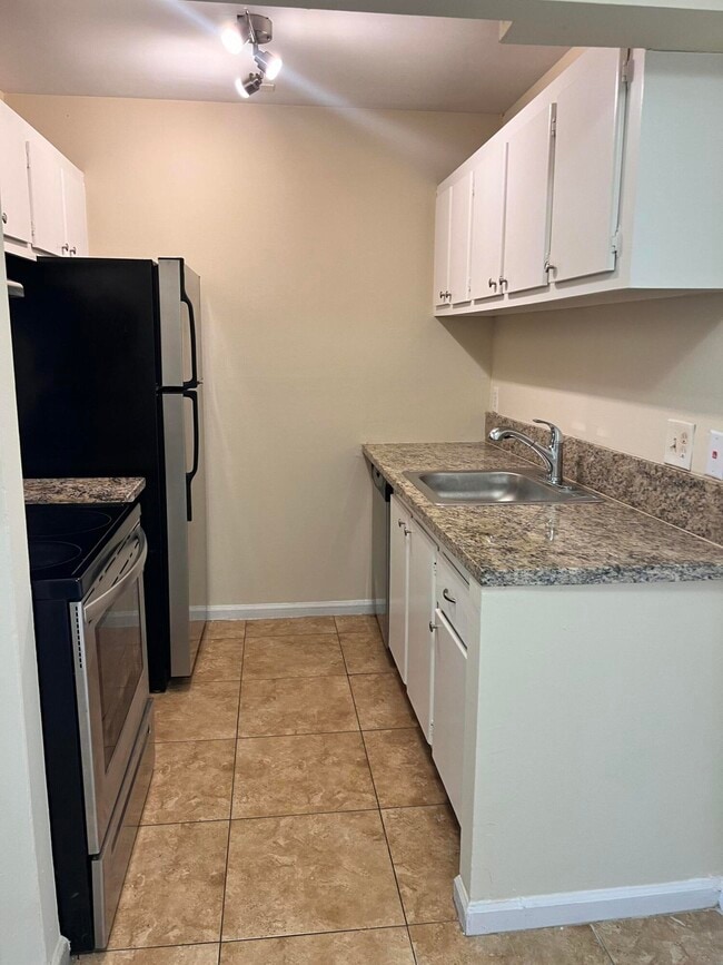 Building Photo - 1500 N Congress Ave Unit B20