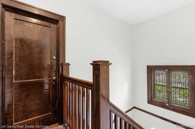 Photo - 981 Beaconsfield Ave Unidad 2N