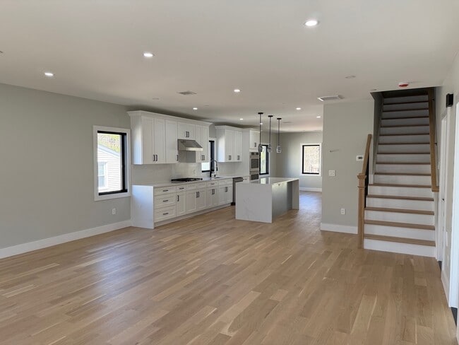 Photo - 23 Hudson Ave