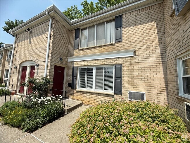 Building Photo - 250 Beechwood Ave Unit 12A Rental