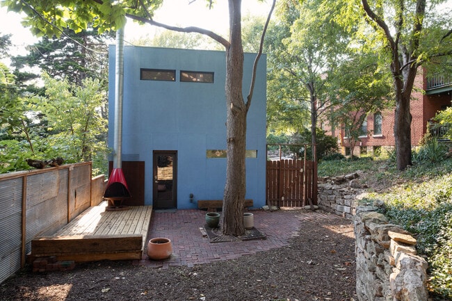 Building Photo - 1715 Belleview Ave Unit Updated Westside North Duplex