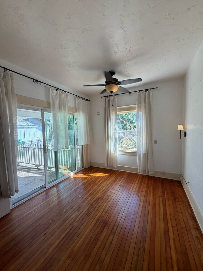 3209 Grim Ave Unit 2