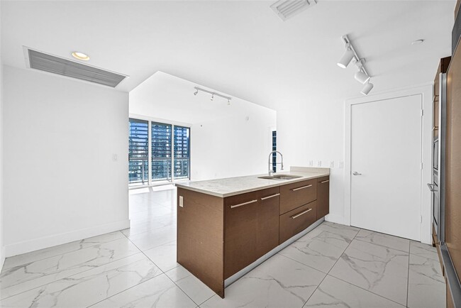 Photo - 475 Brickell Ave Unit 3113