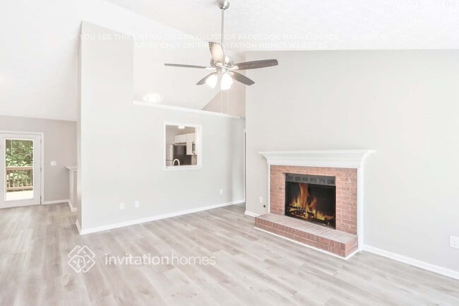 Photo - 731 Marble Arch Ave