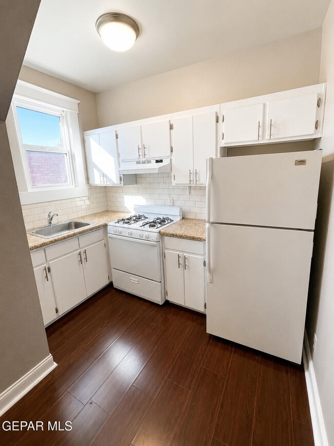 Photo - 521 W Missouri Ave Unit 13