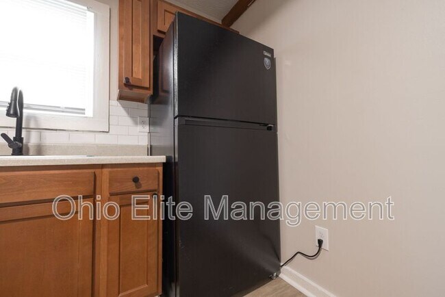 Photo - 3090 Grasmere Ave