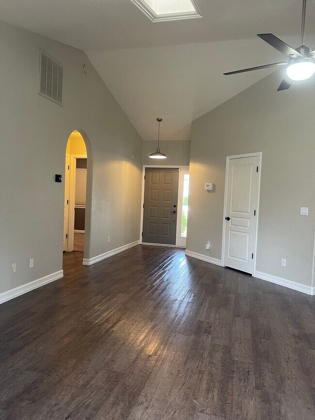 Photo - 3 BED 2 BATH HOUSE WITH FENCED BACKYARD IN THE COUNTRY HEIGHTS SUBDIVISION