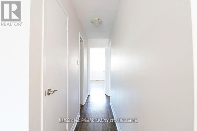 Photo - 1237E Woodbine Ave