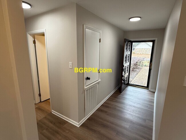 Photo - 3 BD 2 BA
