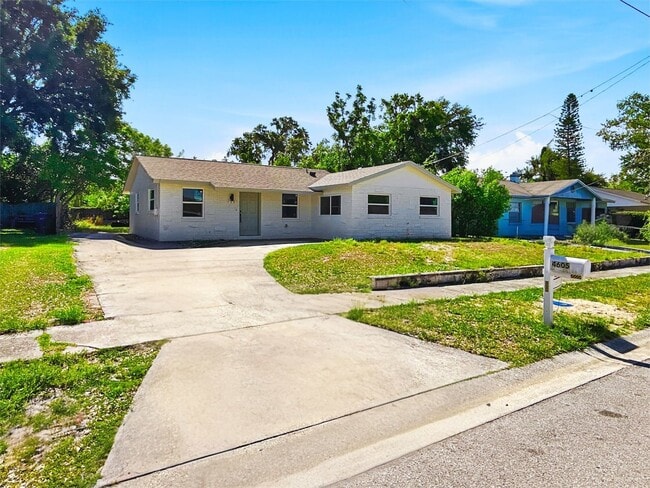 Building Photo - Spacious and Updated Home in Tampa! Move-in Ready | 2bed-1bath