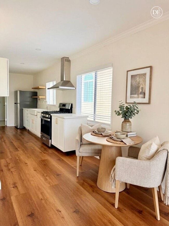 Photo - 1316 N Hollywood Way Unit B