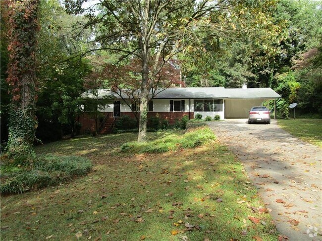 Building Photo - 1990 Pinetree Trail Rental