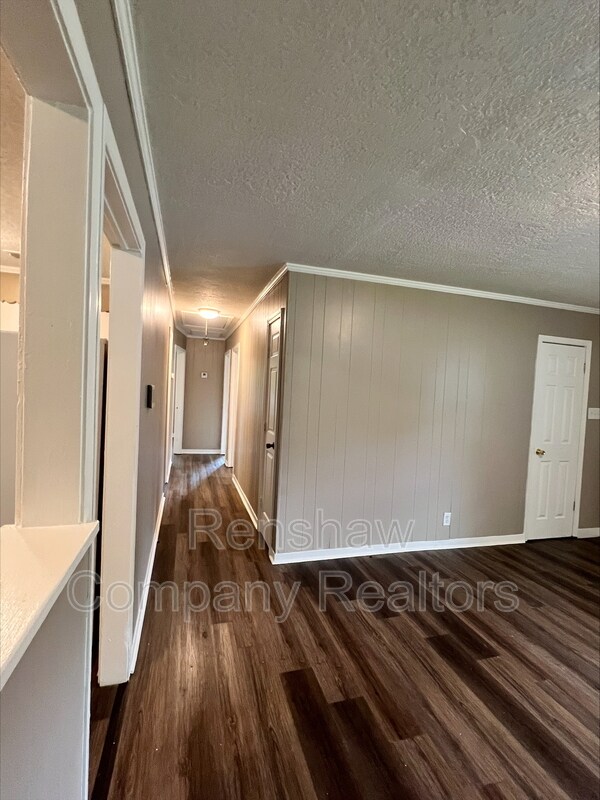 Photo - 1833 Ayers St